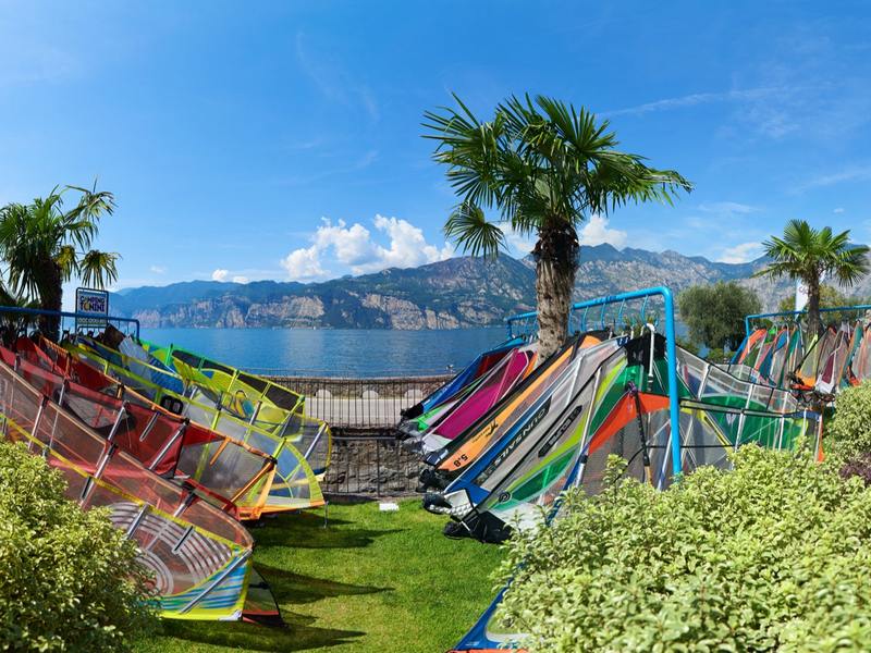 Camping Tonini di Tonini Claudio | Camping Tonini in Malcesine, lakefront - Camping on Lake Garda, between relaxation and fun