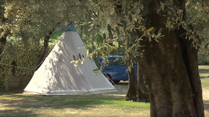 Videographer in the Dordogne Camping Tonini