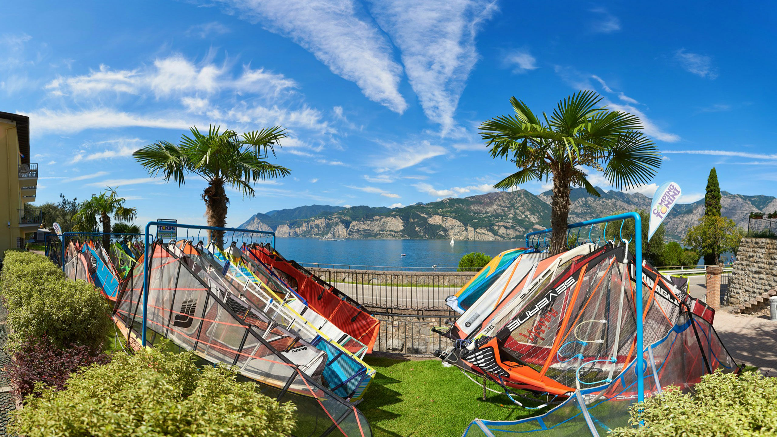 Camping Tonini in Malcesine, lakefront - Camping on Lake Garda, between relaxation and fun Camping Tonini di Tonini Claudio | Activity